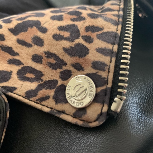 NEW Bernardo Genuine Leather Mixed Media
Animal Print Black Moto Jacket MSRP$415 - Picture 12 of 15